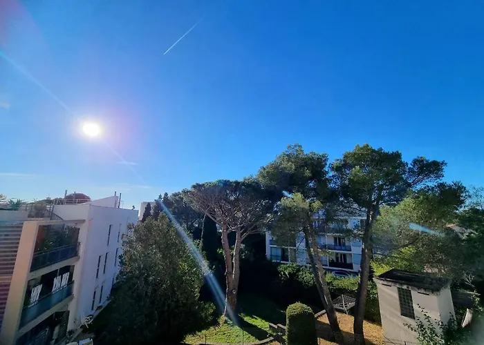 French Riviera شقة